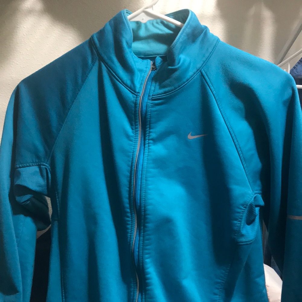 Small Nike dri for zip up